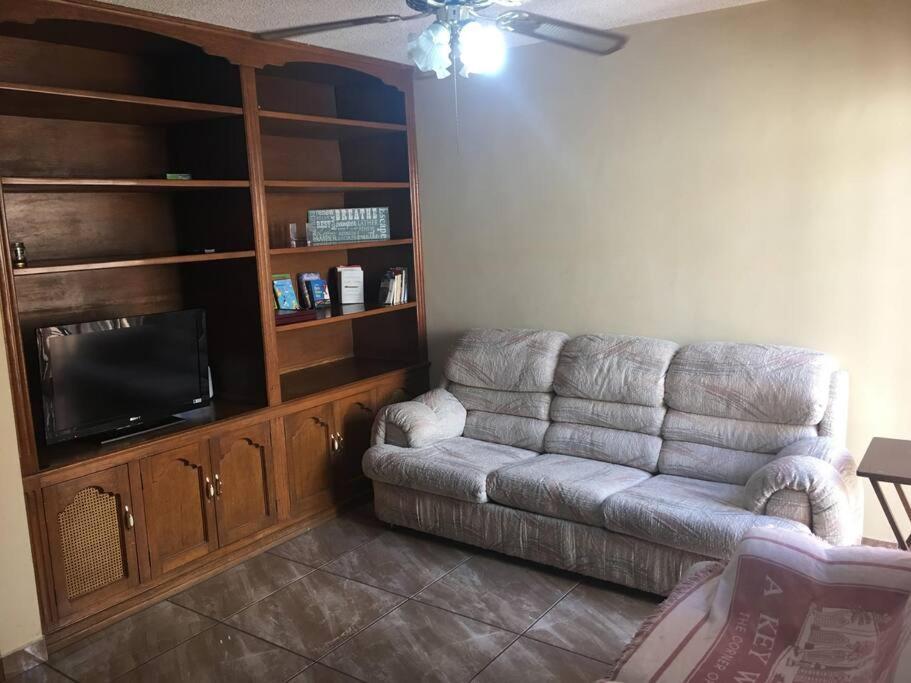 Casa Muy Comoda En Excelente Lugar 埃莫西约 外观 照片
